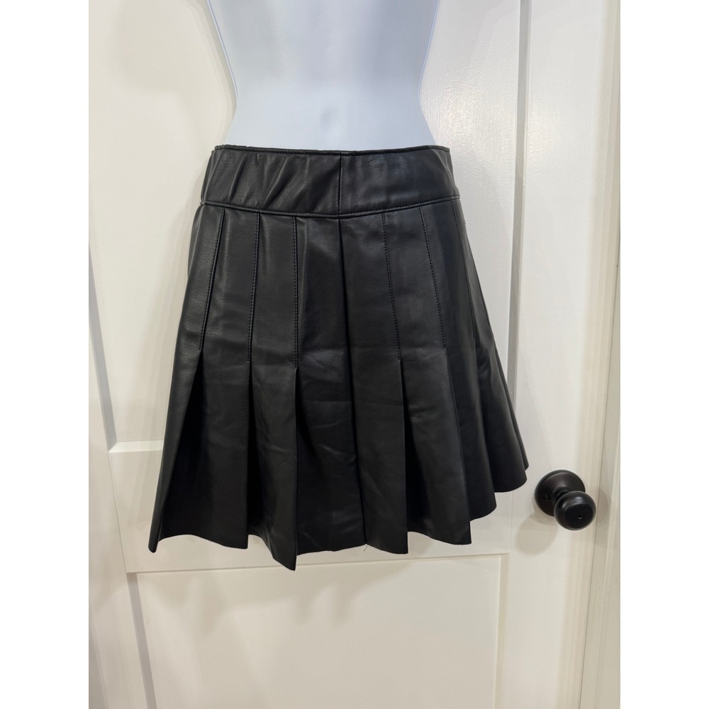 Abercrombie & Fitch Black Vegan Leather Pleated Mini Skirt XS NWT 143-200-0113